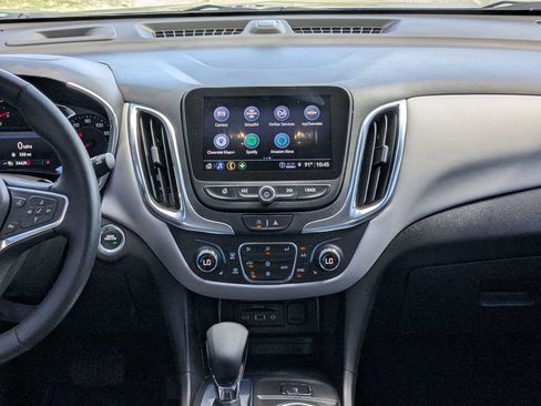 Used 2024 Chevrolet Equinox LT FWD image 18