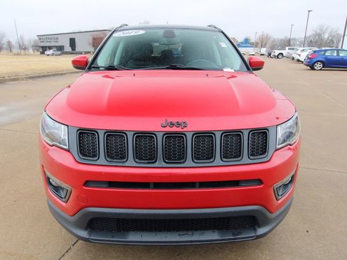 Used 2019 Jeep Compass Altitude image 2