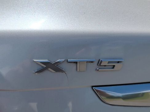 Used 2017 Cadillac XT5 Luxury w/ Driver Awareness Package FWD image 17