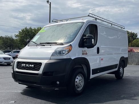 Used 2021 RAM ProMaster 2500 w/ Convenience Group FWD image 4