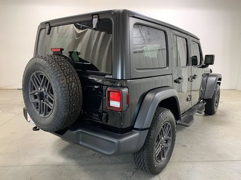 Used 2024 Jeep Wrangler Unlimited Sport AWD/4WD image 24