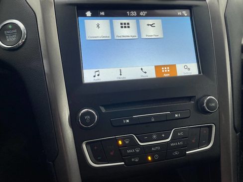 Used 2017 Ford Fusion SE w/ Equipment Group 602A image 31