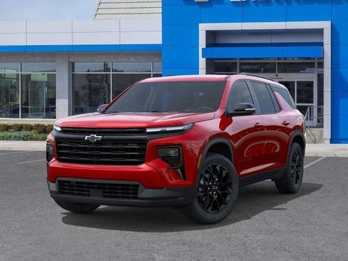 New 2026 Chevrolet Traverse LT w/ Midnight/Sport Edition FWD image 6