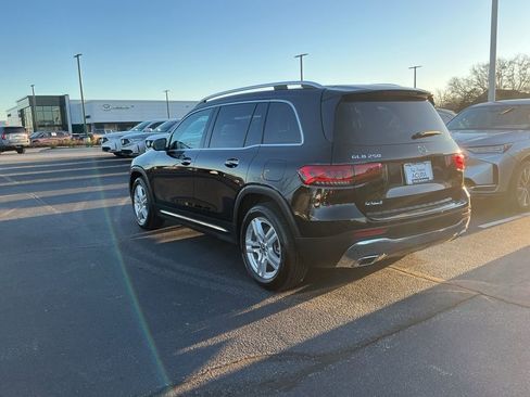 Used 2022 Mercedes-Benz GLB 250 image 3