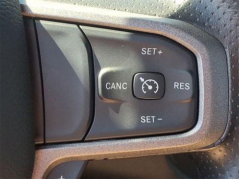 Used 2024 RAM 2500 Tradesman w/ Chrome Appearance Group image 21