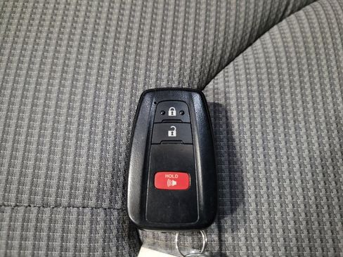 Used 2020 Toyota Highlander L AWD/4WD image 32