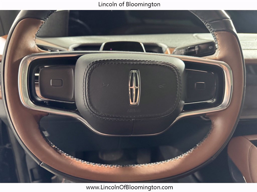 Used 2025 Lincoln Navigator L Reserve AWD/4WD image 18