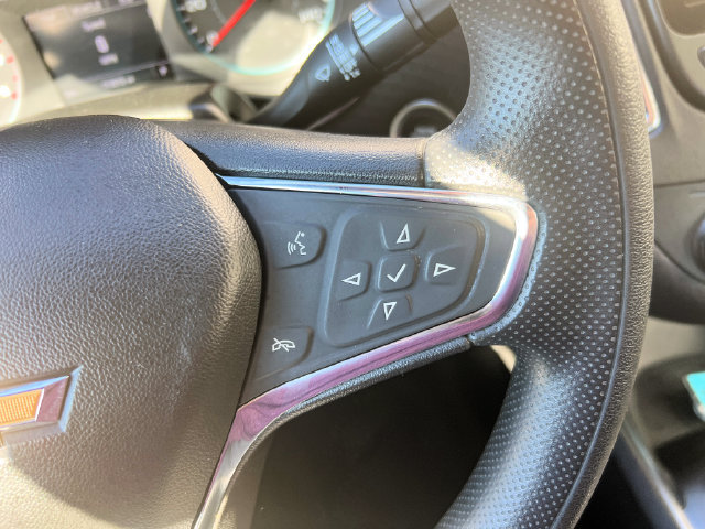 Used 2021 Chevrolet Malibu LT FWD image 17