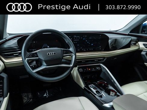 Used 2025 Audi Q5 Premium w/ Convenience Package image 5