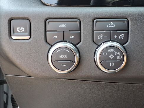 Certified 2025 GMC Sierra 1500 Elevation AWD/4WD image 23