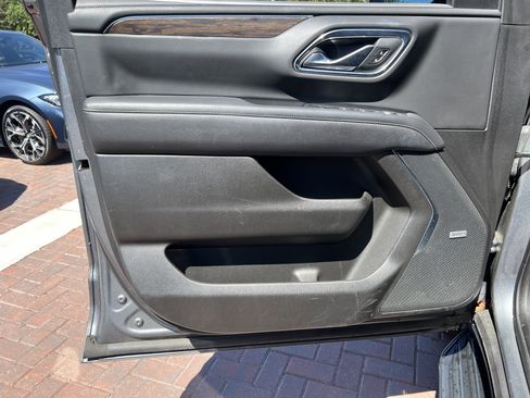 Used 2021 Chevrolet Tahoe Premier AWD/4WD image 14