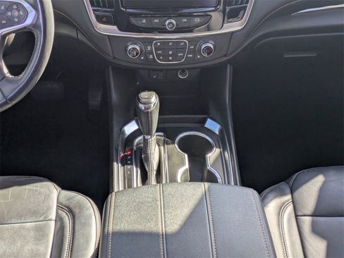 Used 2020 Chevrolet Traverse LT w/ LT Premium Package image 19