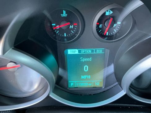 Used 2014 Chevrolet Cruze Eco w/ Enhanced Safety Package image 23