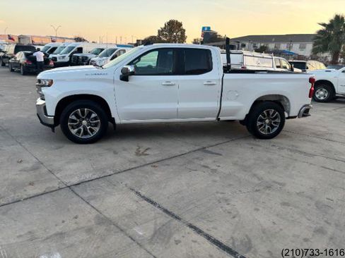 Used 2019 Chevrolet Silverado 1500 LT w/ Texas Edition image 4
