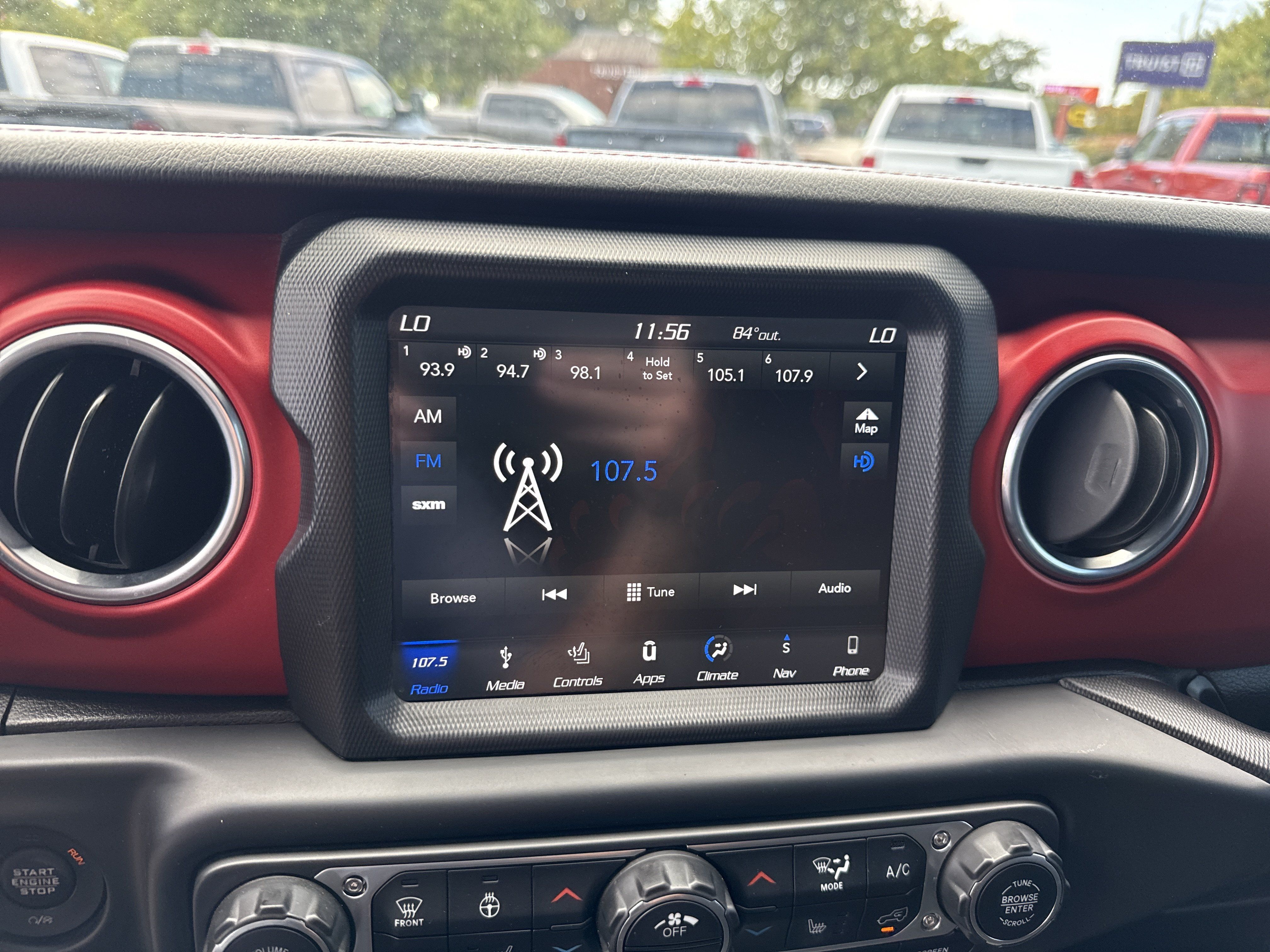 Used 2018 Jeep Wrangler Unlimited Rubicon AWD/4WD image 22