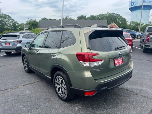 Used 2019 Subaru Forester Premium w/ All-Weather Package AWD/4WD image 7
