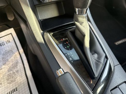 Used 2016 Toyota Corolla LE FWD image 27