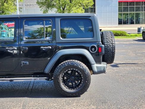 Used 2019 Jeep Wrangler Unlimited Sport S AWD/4WD image 4