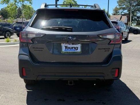 Used 2022 Subaru Outback Onyx Edition XT AWD/4WD image 4
