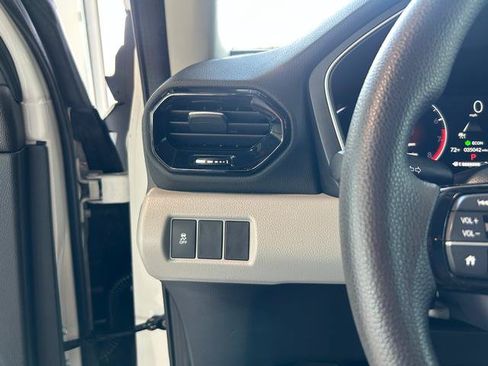 Used 2023 Honda Pilot LX image 21