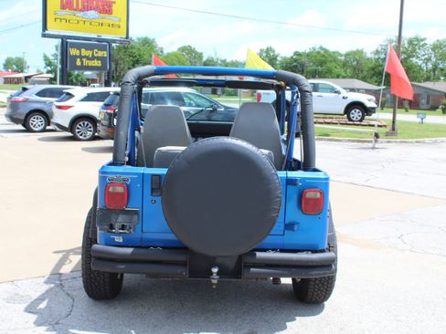 Used 1993 Jeep Wrangler S image 6