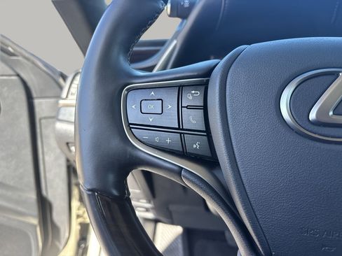 Used 2019 Lexus ES 350 Ultra Luxury image 20