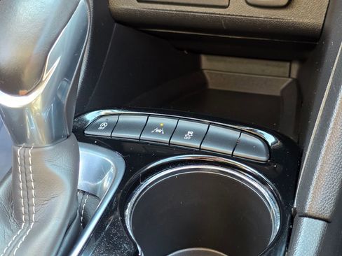 Used 2021 Buick Encore GX Preferred w/ Cold Weather Comfort Package image 25