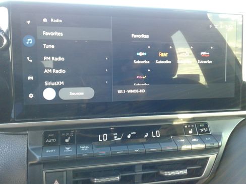 Used 2025 Toyota Camry XSE image 17