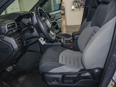 Used 2024 Toyota Tacoma TRD Sport AWD/4WD image 7
