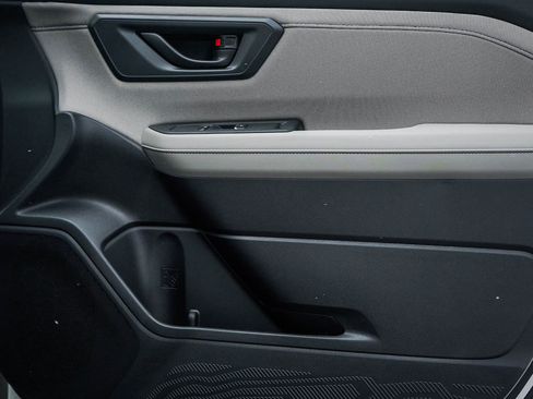 New 2026 Subaru Forester Premium AWD/4WD image 10