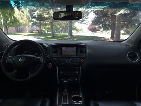 Used 2013 Nissan Pathfinder SL w/ SL Premium Pkg image 12