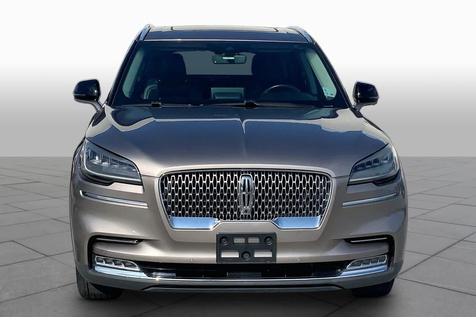 Used 2020 Lincoln Aviator Reserve w/ Equipment Group 201A RWD image 4