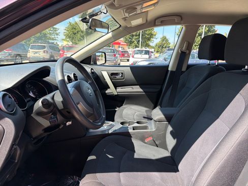 Used 2015 Nissan Rogue S FWD image 12