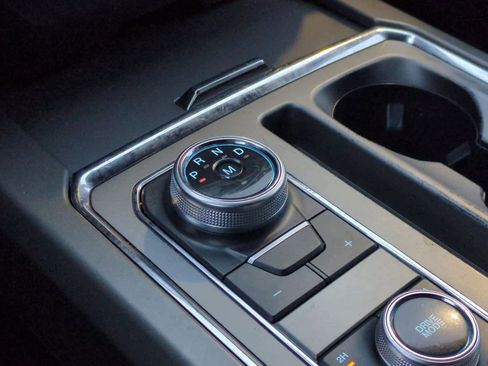 Used 2020 Ford Expedition XLT w/ Equipment Group 201A image 30