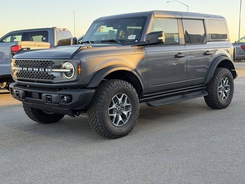 New 2025 Ford Bronco Badlands AWD/4WD image 4