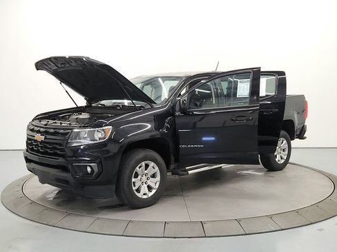 Used 2022 Chevrolet Colorado LT w/ LT Convenience Package image 11