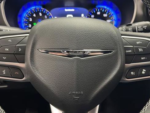 New 2026 Chrysler Pacifica Select image 25