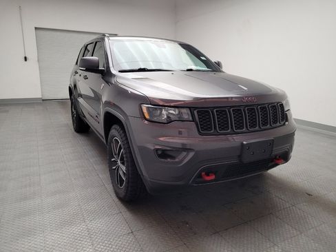 Used 2017 Jeep Grand Cherokee Trailhawk image 14