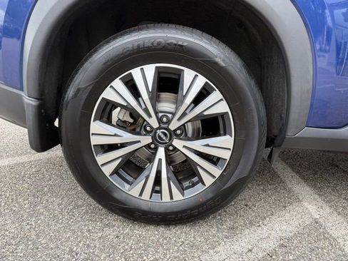 Certified 2022 Nissan Rogue SV image 13