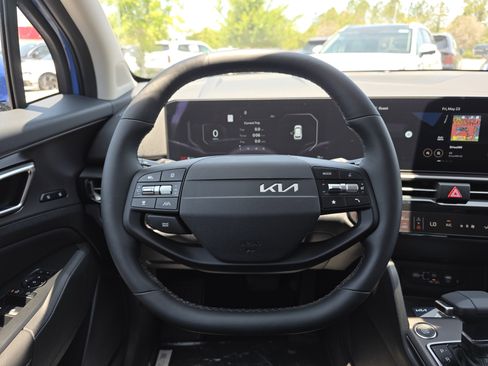 New 2026 Kia Sportage SX image 13