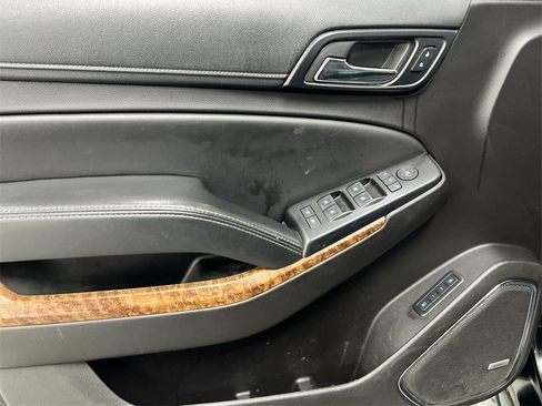 Used 2016 Chevrolet Suburban LTZ image 21