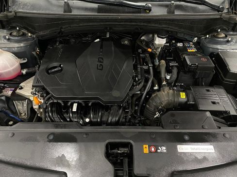 Used 2025 Kia Sportage LX image 11