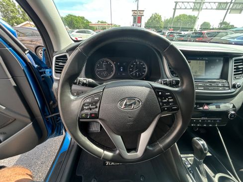 Used 2017 Hyundai Tucson SE Plus AWD/4WD image 8