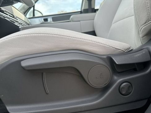 Used 2025 Hyundai Santa Fe SE AWD/4WD image 15
