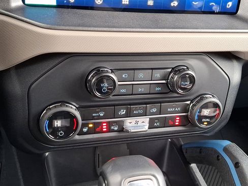 Used 2024 Ford Bronco Wildtrak image 23