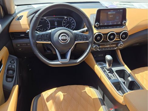 Used 2025 Nissan Sentra SV w/ SV Premium Package FWD image 15