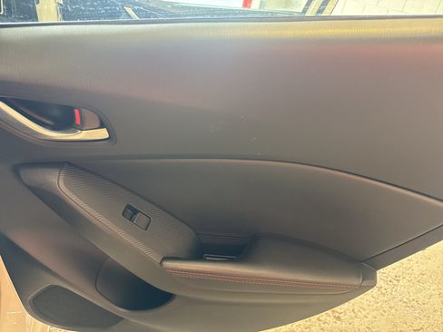Used 2014 MAZDA MAZDA3 s Touring FWD image 24