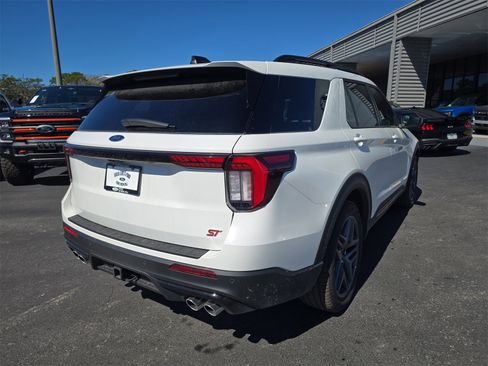 New 2026 Ford Explorer ST w/ Sun And Sound Package image 4