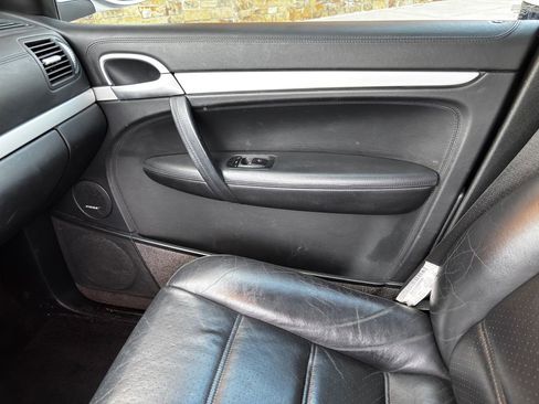 Used 2008 Porsche Cayenne Turbo image 21