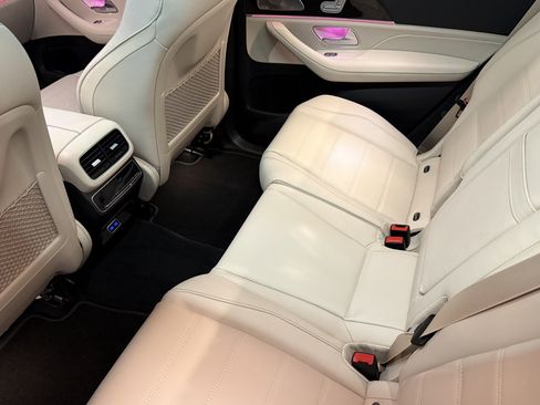 New 2026 Mercedes-Benz GLS 580 4MATIC image 10